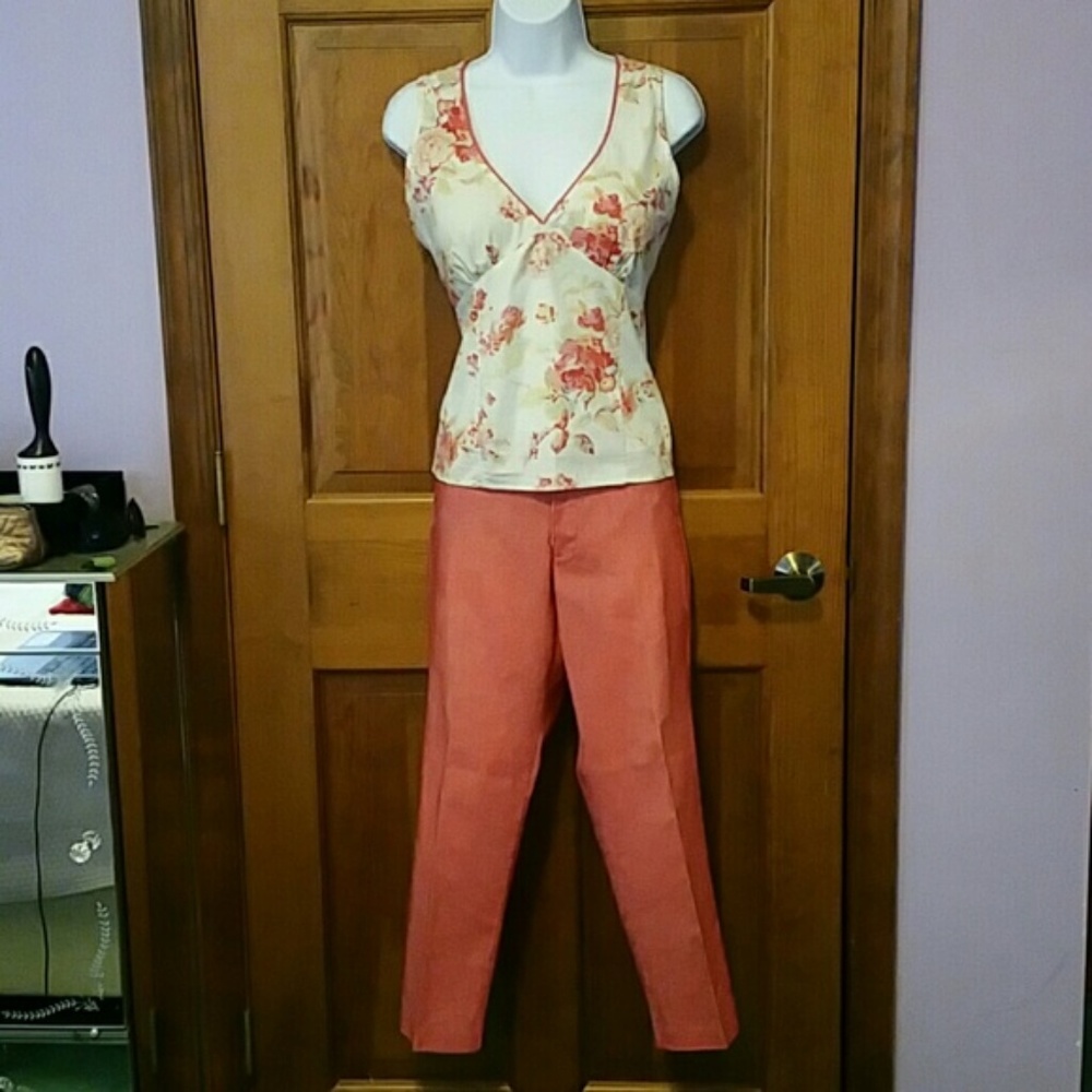 Walter pale red capris pants